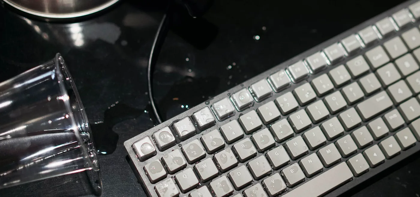 Προστασία IPX5 από υγρά